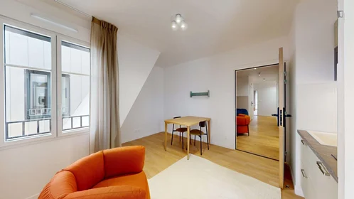 Privatzimmer in der Rue Hoche, bild 3 von 29