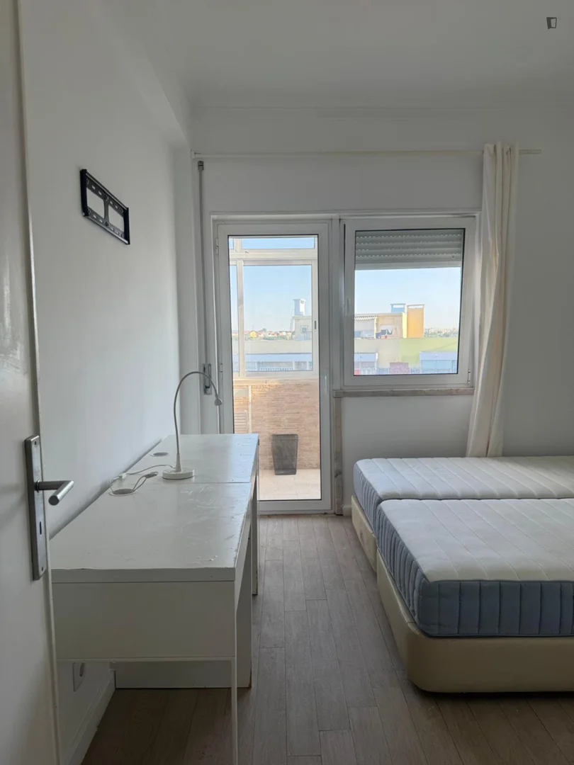 Zimmer in Studentenwohnung in  zu vermieten, voll möbliert