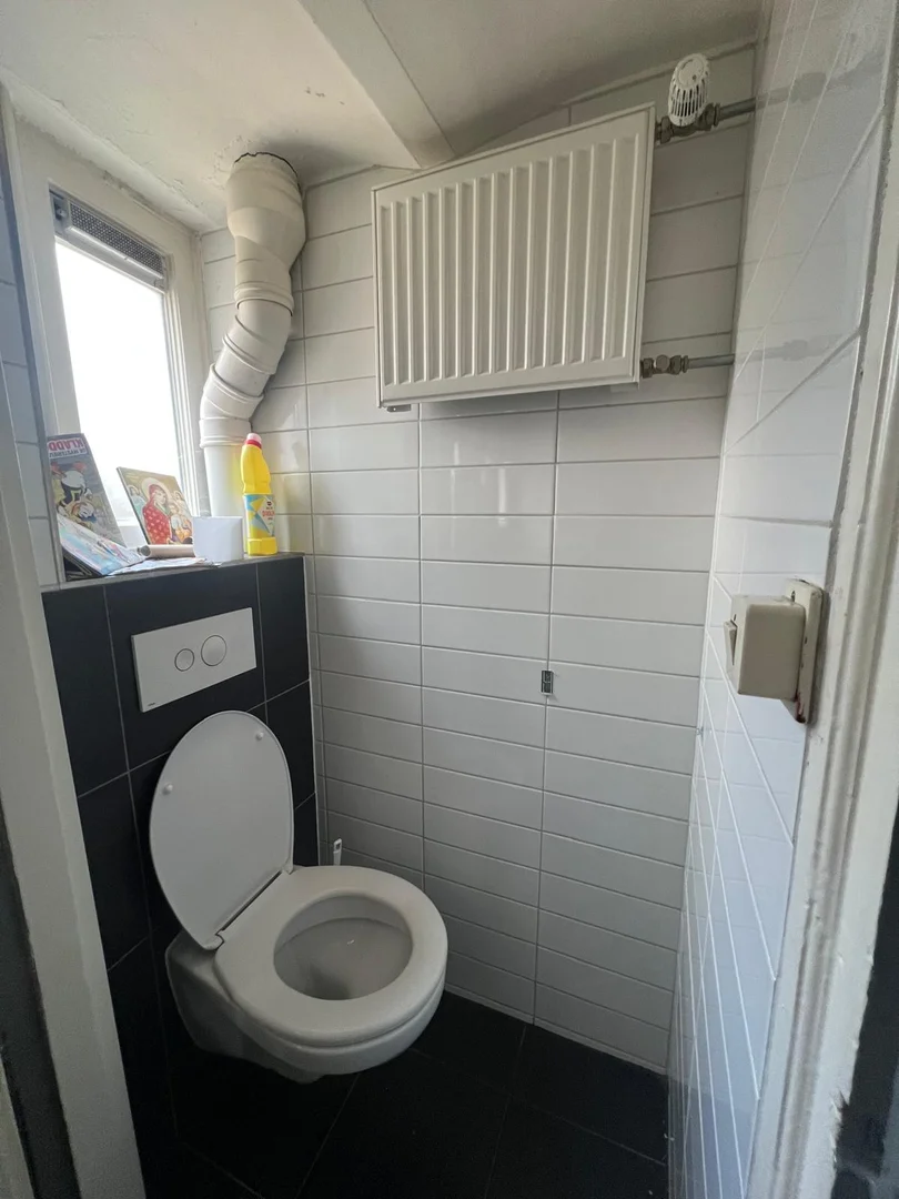 Student-friendly room in with modern amenities