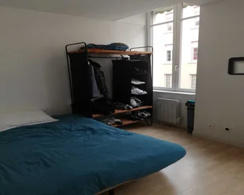 Chambre privée à place voltaire, image 1 de 13