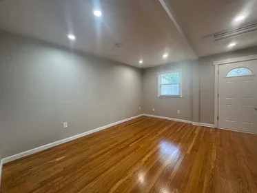 Logement entier en résidence à 3, Prescott St., Unit 1, East Boston, Boston, MA, 02128, image 2 de 21