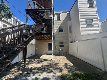 Logement entier en résidence à 3, Prescott St., Unit 1, East Boston, Boston, MA, 02128, image 3 de 21