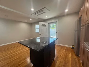 Logement entier en résidence à 3, Prescott St., Unit 1, East Boston, Boston, MA, 02128, image 8 de 21