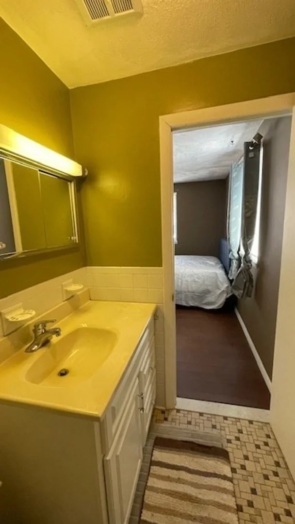 25, Linden Ave., Unit 23, Spring Hill, Somerville, MA, 02143