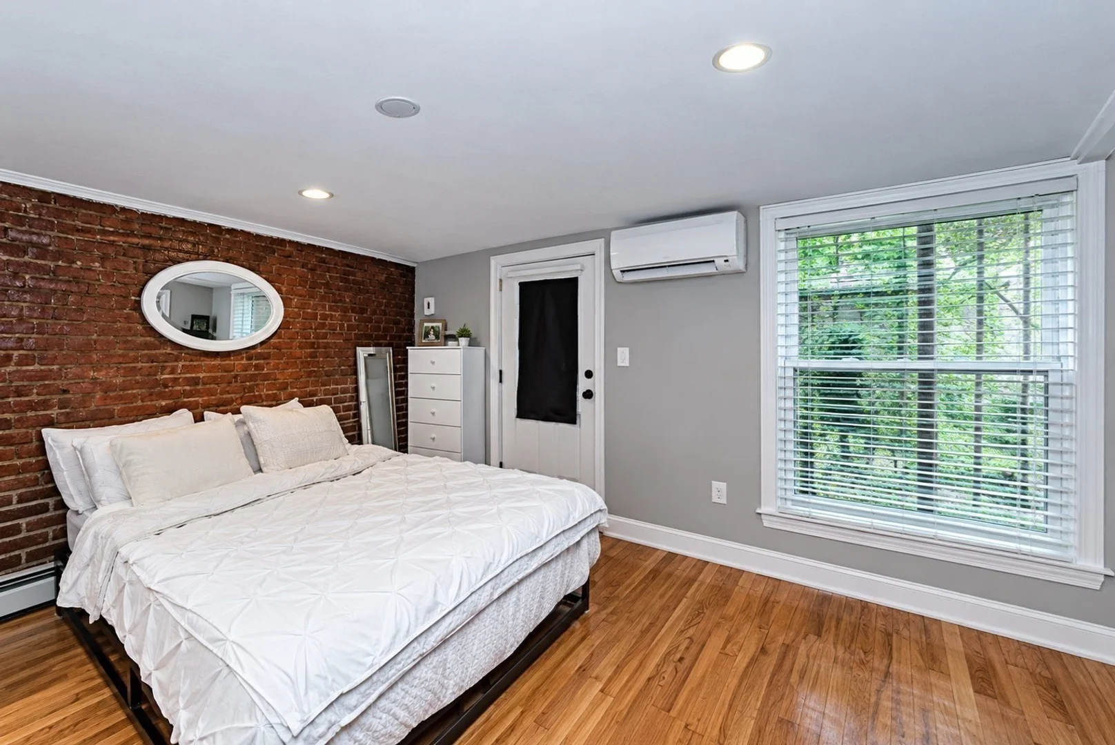 50, Montgomery St., Unit 1, South End, Boston, MA, 02116