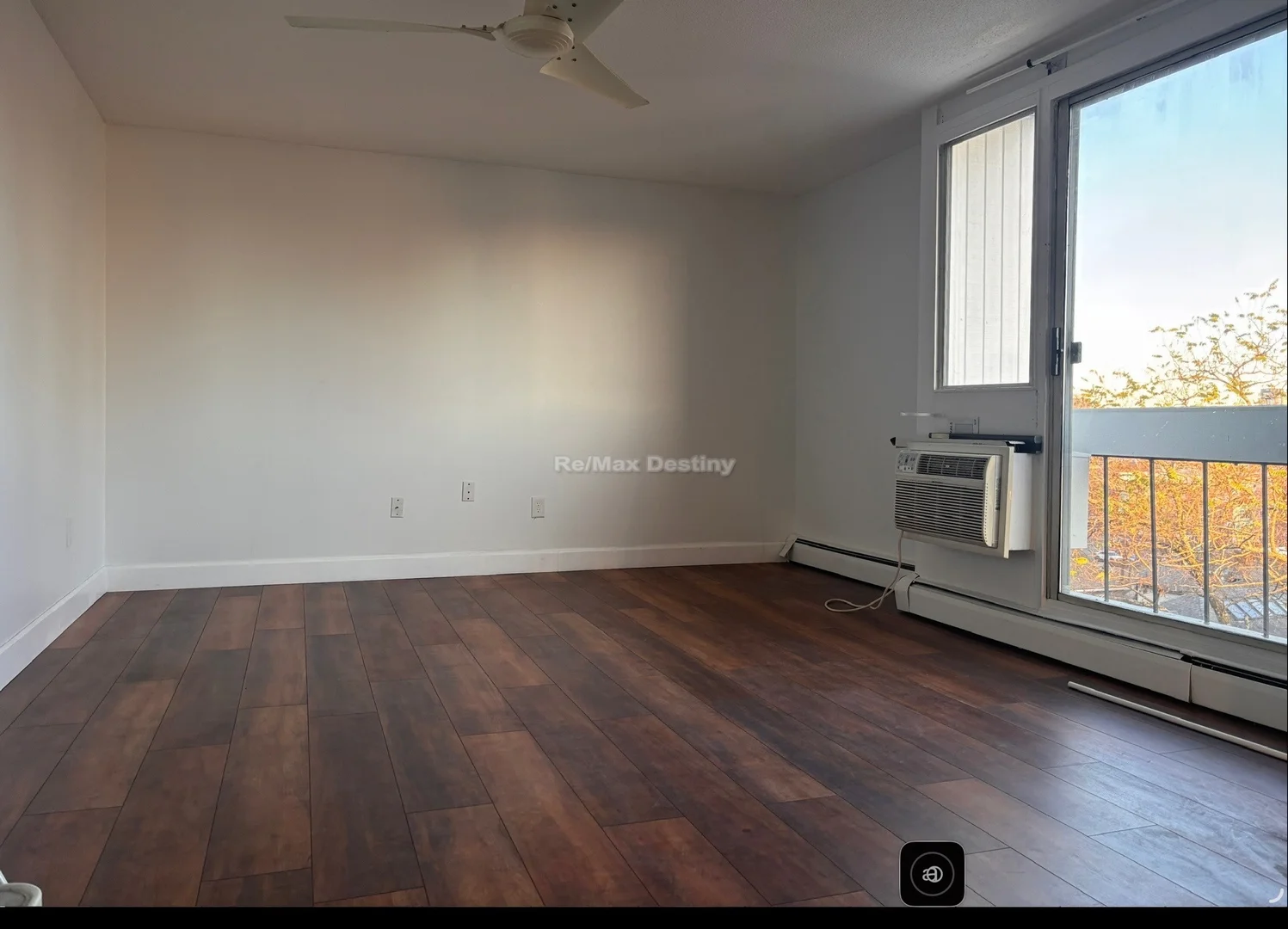 Student-friendly studio with excellent transport links in 