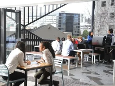 Estudio en residencia en 5 Whitaker Place, Grafton, Auckland 1010, New Zealand, imagen 9 de 34