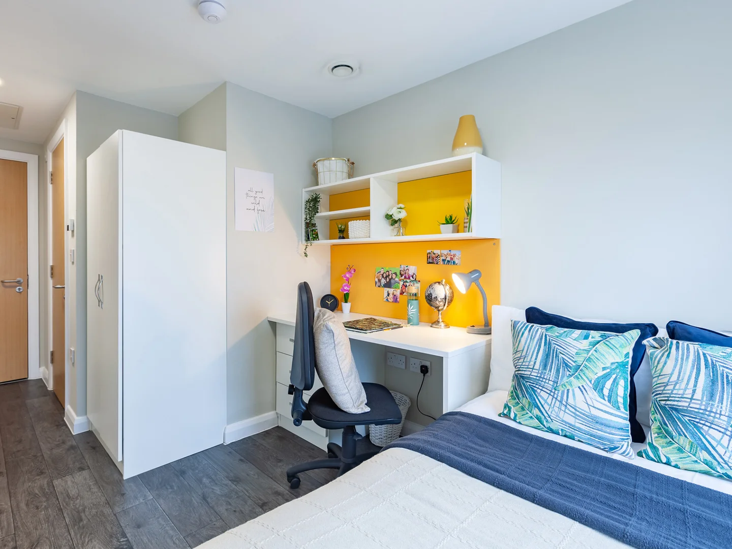 Cozy room for students available in 