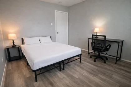 Gesamte Unterkunft im Wohnheim in der Street, TX, Houston, United States, 77075, bild 1 von 24