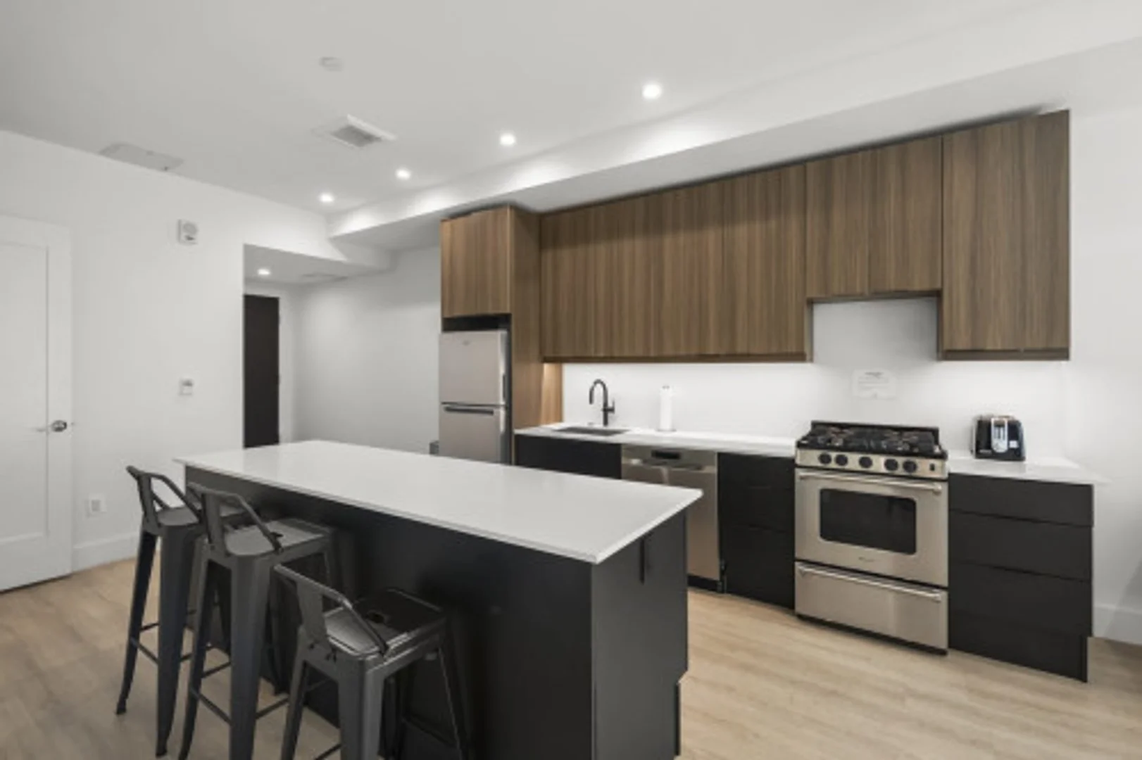 Room for rent in student apartment in , fully furnished