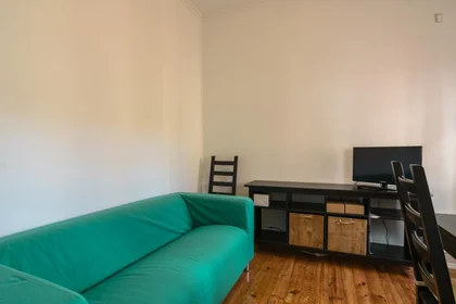 Habitación privada en Rua Lucinda do Carmo, imagen 11 de 31