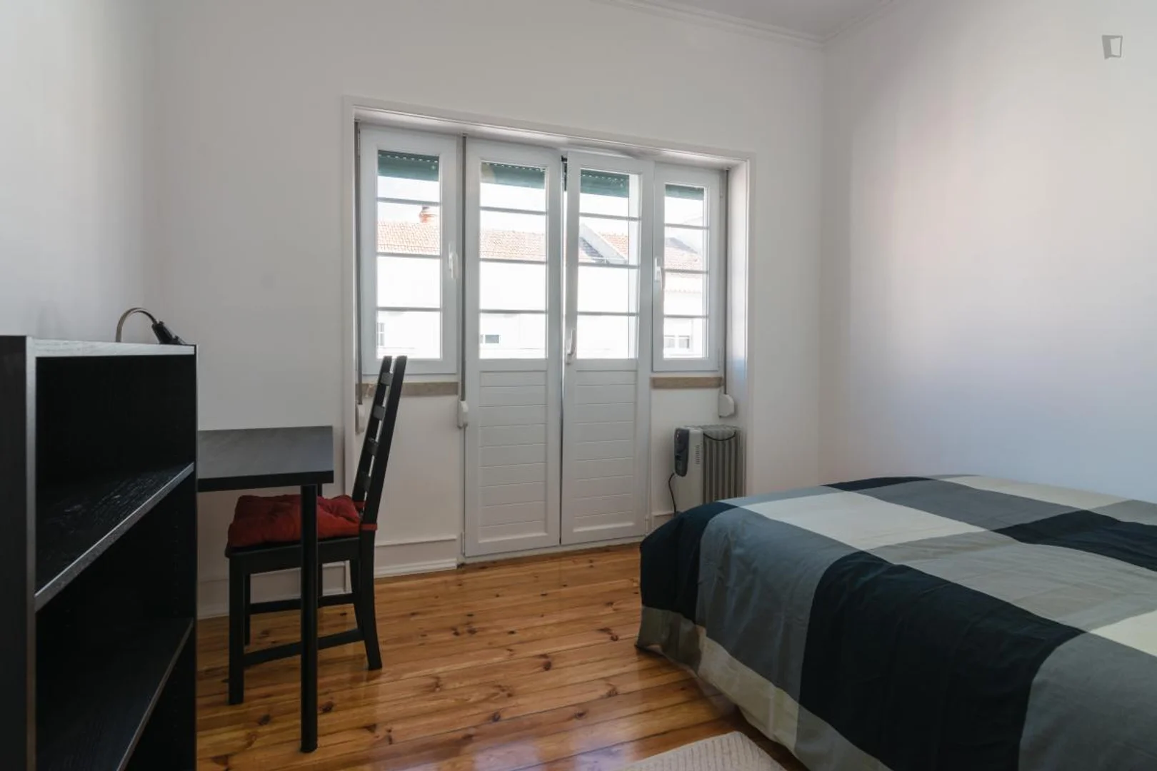 Habitación estudiantil económica con ubicación conveniente en 