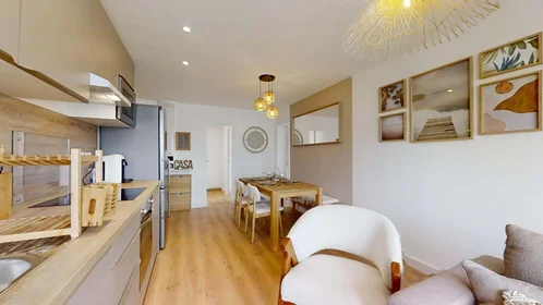 Chambre privée à 2 Rue de Wassy, 44100 Nantes, France, image 15 de 22