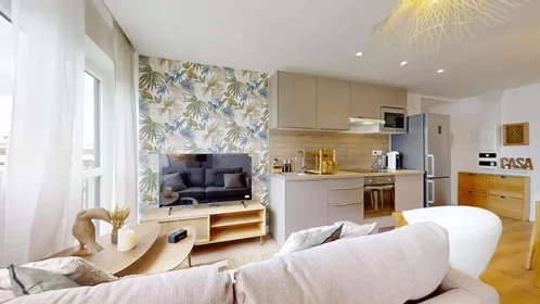 Chambre privée à 2 Rue de Wassy, 44100 Nantes, France, image 19 de 22