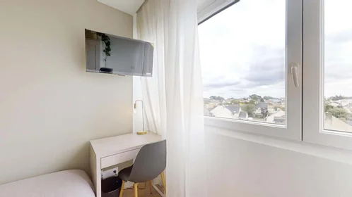 Chambre privée à 2 Rue de Wassy, 44100 Nantes, France, image 2 de 21
