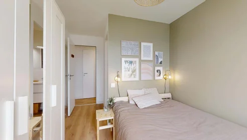 Chambre privée à 2 Rue de Wassy, 44100 Nantes, France, image 6 de 21