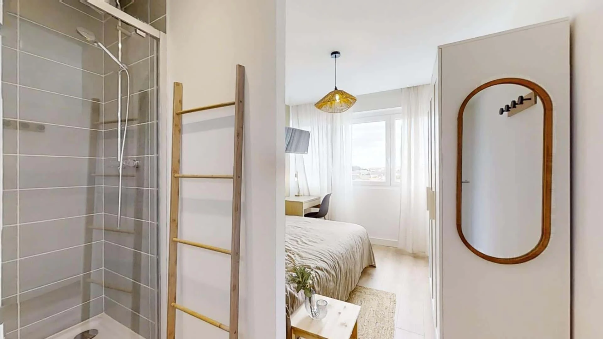Chambre confortable pour étudiants disponible dans 