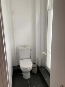 Private room at 27 Rue Dareau, 75014 Paris, France, image 11 of 15