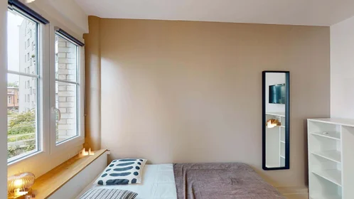 Private room at 27 Rue Dareau, 75014 Paris, France, image 3 of 15