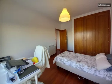 Privatzimmer in der R. Prof. João Cândido de Oliveira, bild 1 von 10