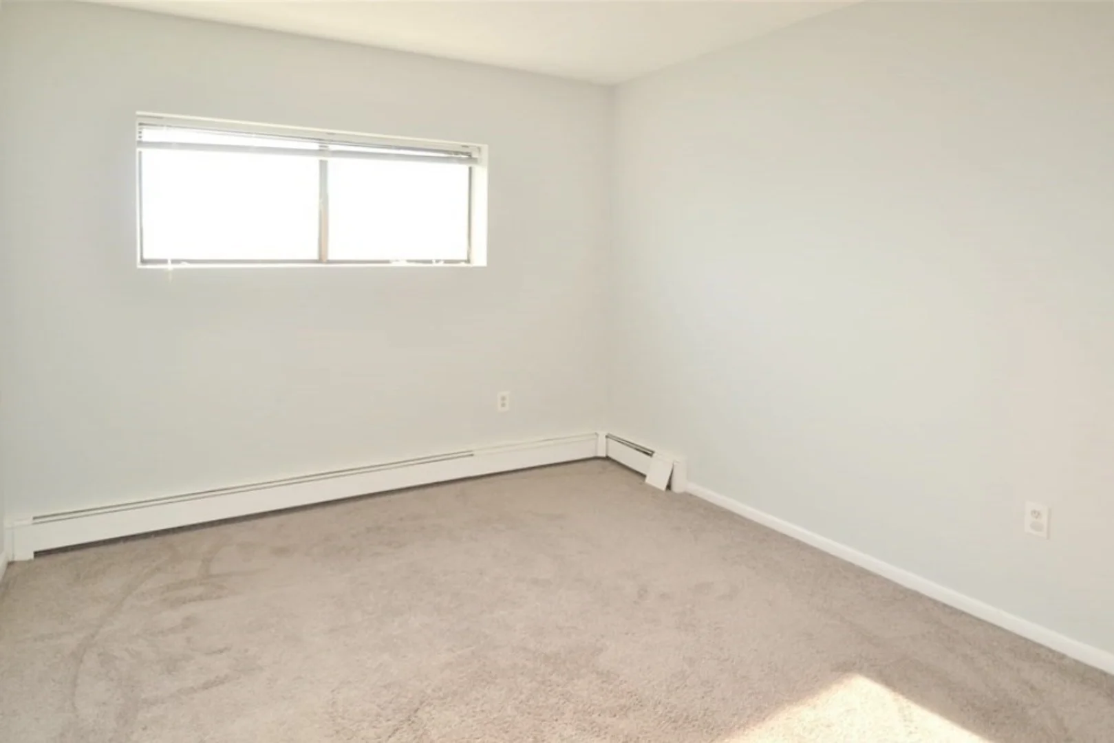 1643, Cambridge St., Unit 77, Harvard Square, Cambridge, MA, 02138