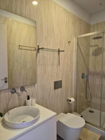 Entire apartment at Rua do Campinho, image 21 of 28