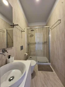 Entire apartment at Rua do Campinho, image 23 of 28