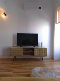 Entire apartment at Rua do Campinho, image 9 of 28
