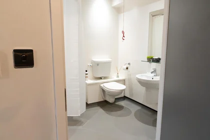 Özel oda Ikamet yerinde konumu 20 Traffic St, Nottingham NG2 1NE, United Kingdom, 30 49 görüntüsü