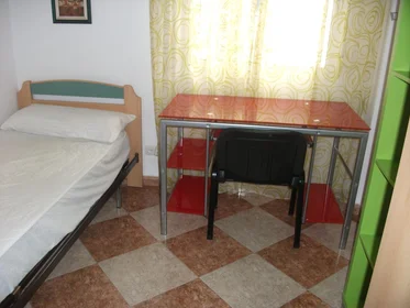Chambre privée à Camino de Ronda, image 1 de 14