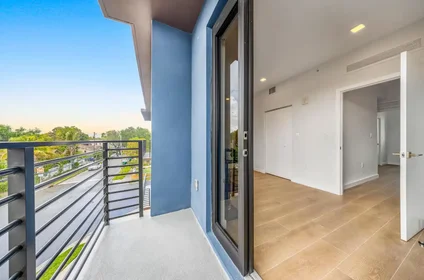 Stanza privata in Southwest 4th Street, immagine 13 di 39