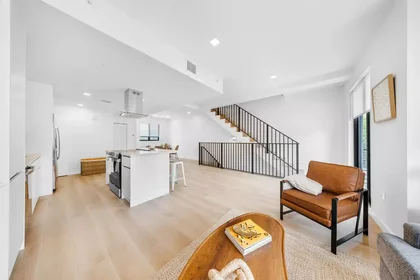Stanza privata in Southwest 4th Street, immagine 26 di 39