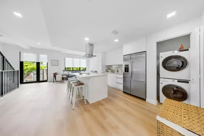 Stanza privata in Southwest 4th Street, immagine 30 di 39