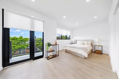 Stanza privata in Southwest 4th Street, immagine 7 di 39