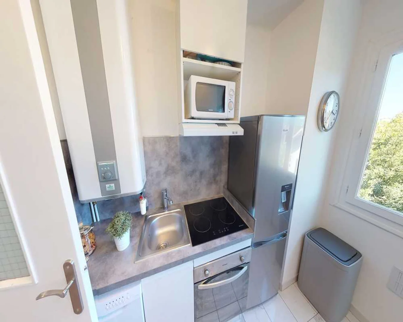 Habitación para estudiantes en  con modernas comodidades