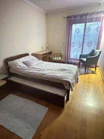 Chambre privée à R. Nossa Sra. da Penha, image 3 de 14