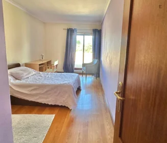 Chambre privée à R. Nossa Sra. da Penha, image 5 de 14