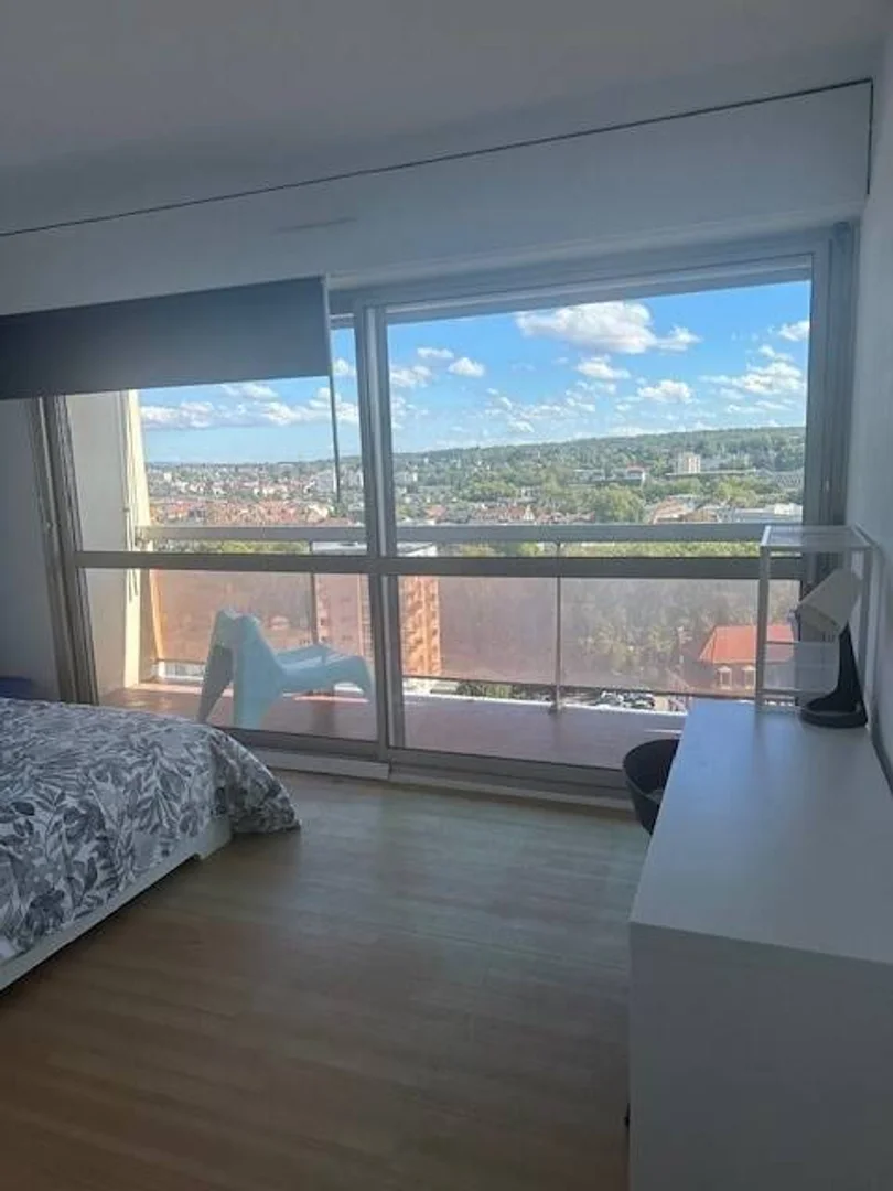 Quarto amigo do estudante em  com comodidades modernas