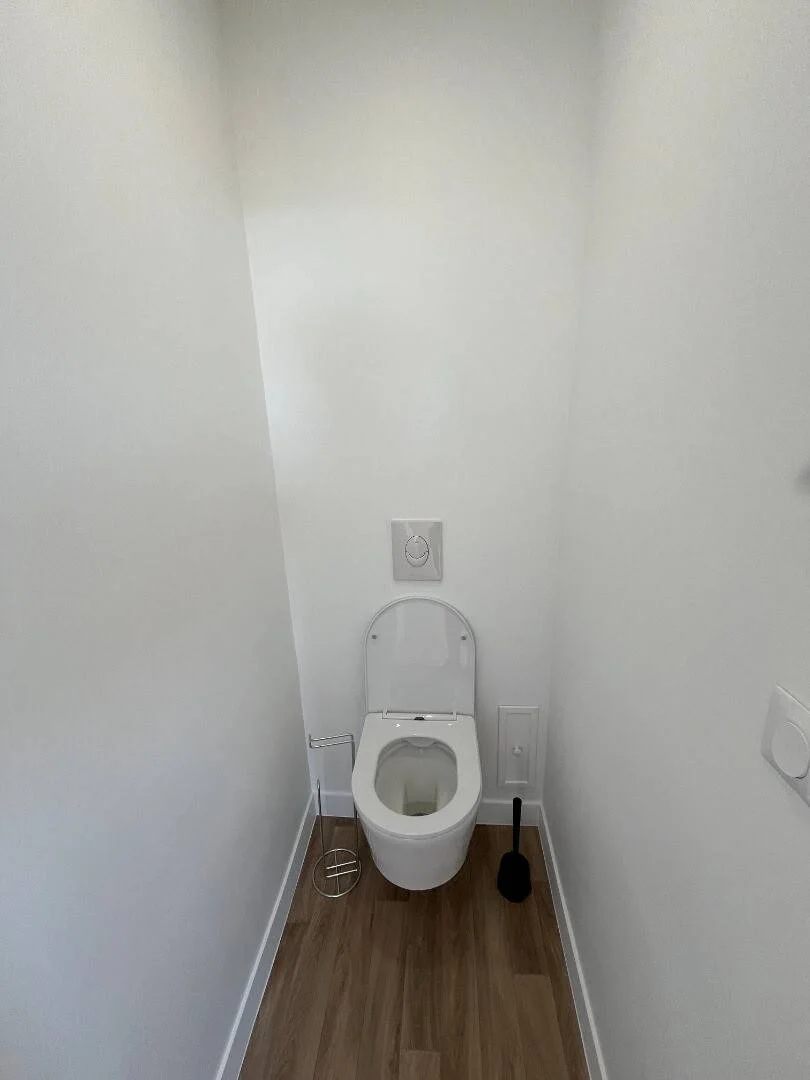 Student-friendly room in  with modern amenities