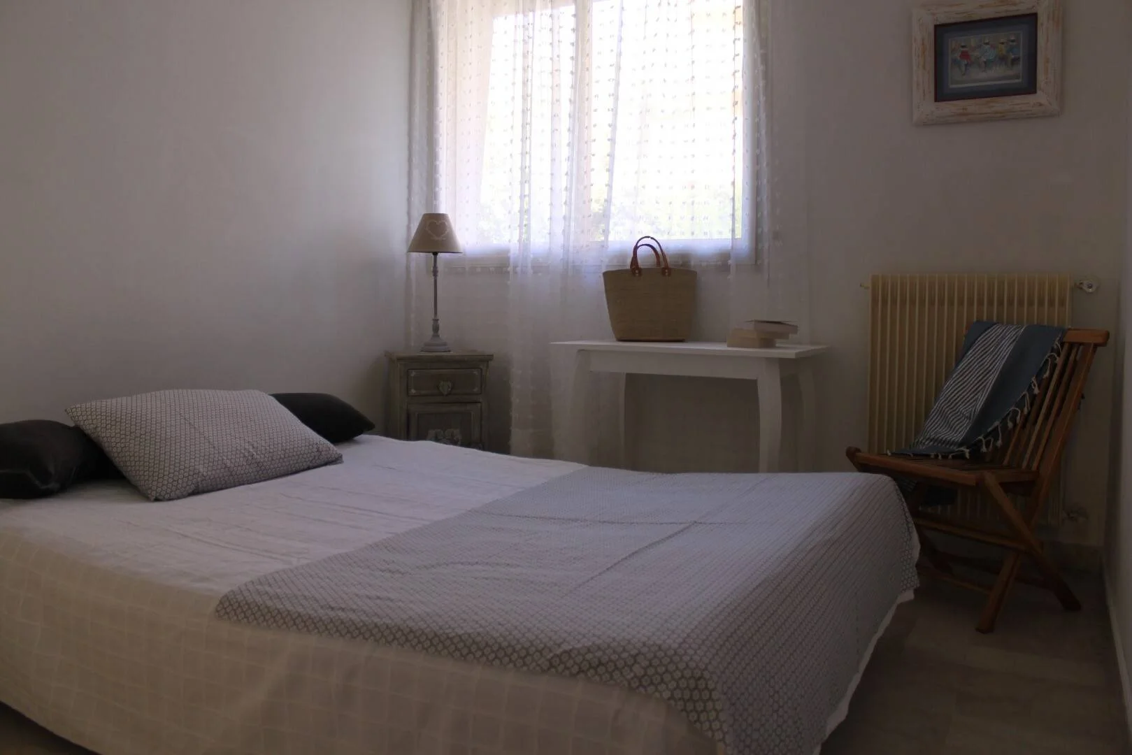 Quarto de estudante económico perto do campus em 