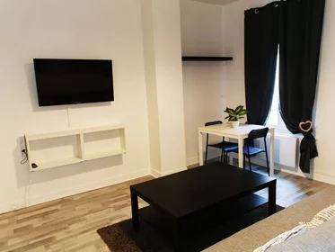 Private room at Le havre, 76600, image 1 of 3