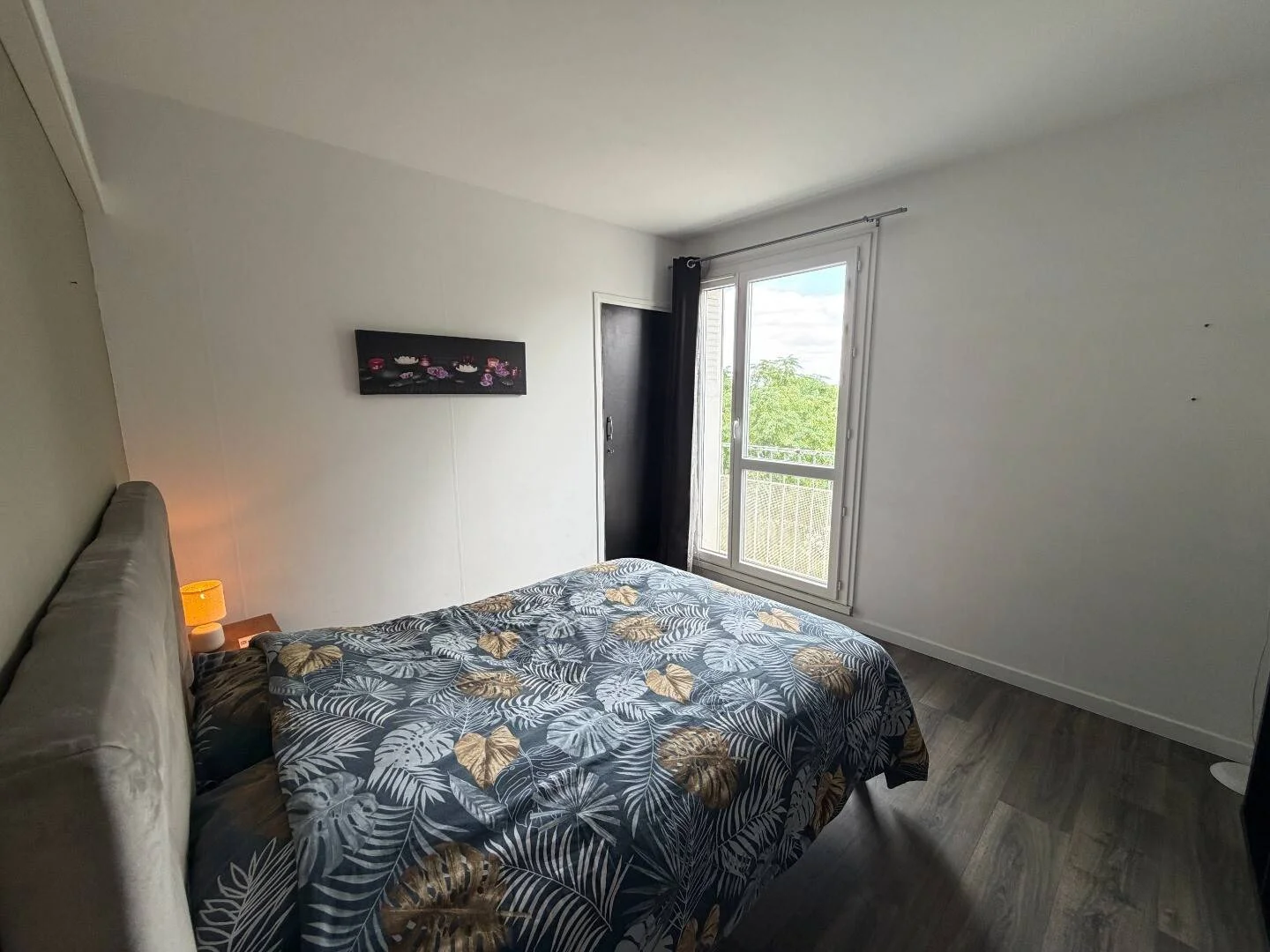 'de öğrenci dairesinde, tamamen mobilyalı kiralık oda