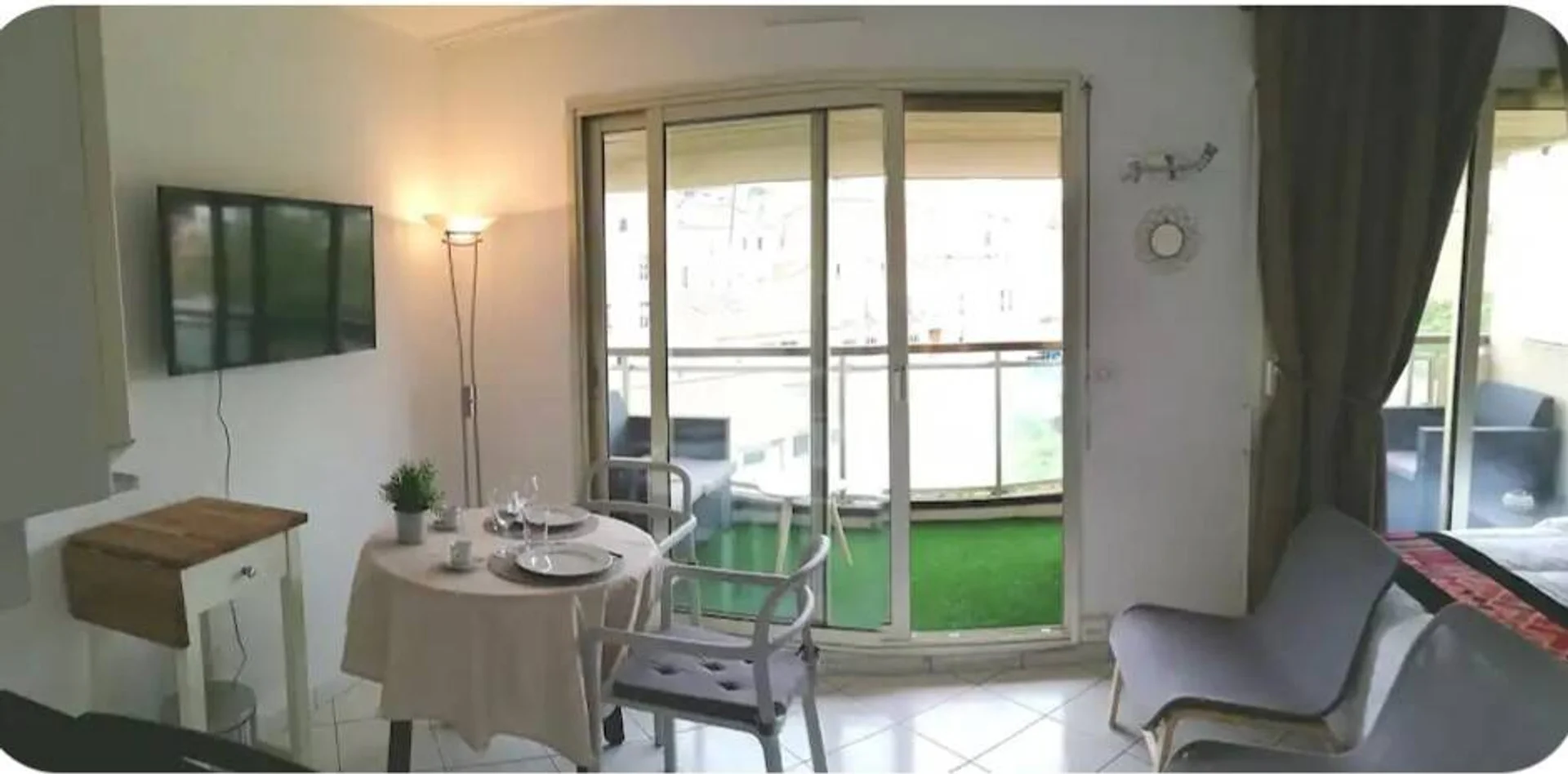 Quarto amigo do estudante em  com comodidades modernas