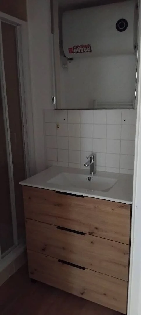 Öğrenciler için rahat oda  bölgesinde mevcut