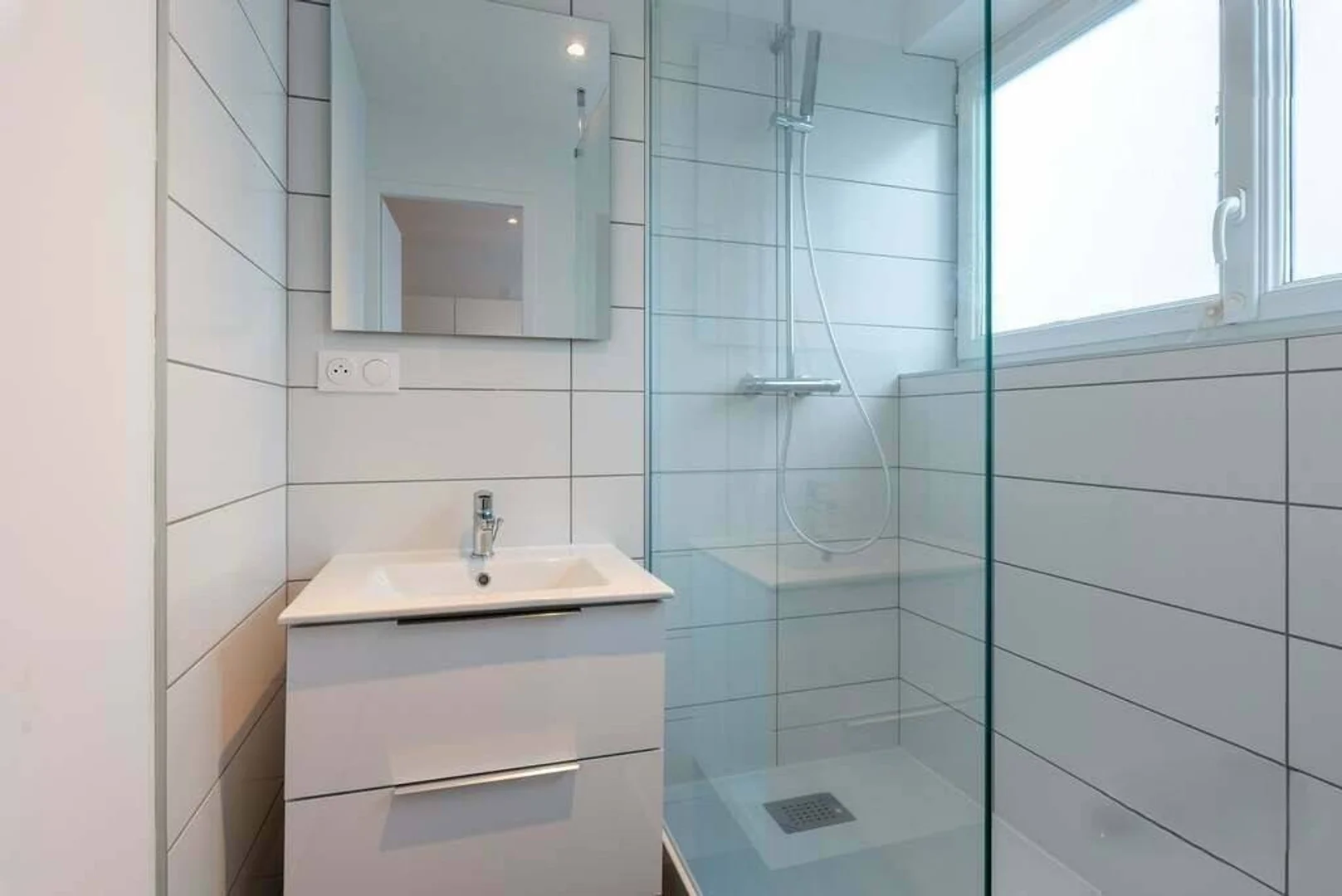 Chambre à louer dans un appartement d'étudiant à , entièrement meublée