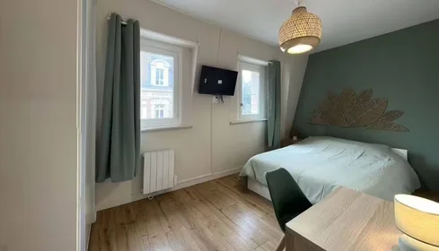 Alquiler de habitaciones por meses en {area}