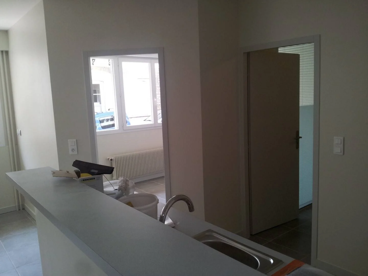 Habitación estudiantil económica cerca del campus en 