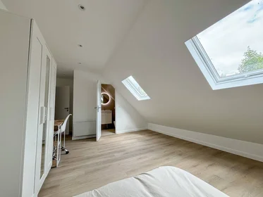 Habitación privada en Noisy-le-grand, 93160, imagen 6 de 18