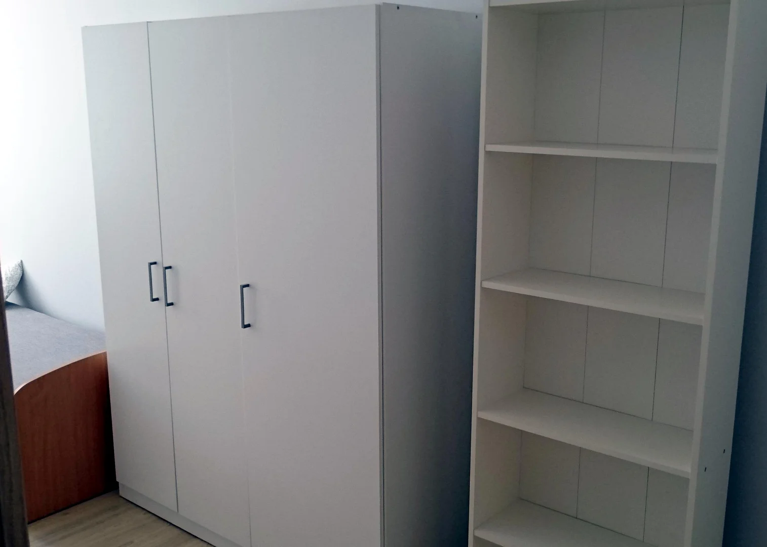 Funktionelles Studentenzimmer perfekt zum Studieren in 
