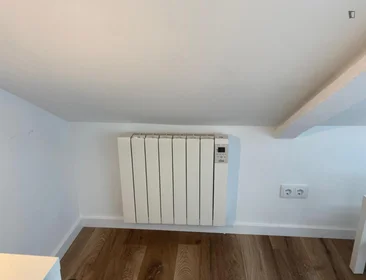 Chambre privée à Rua Actriz Maria Matos, image 2 de 21